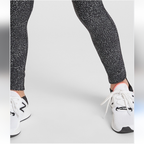 Athleta ULTIMATE STASH POCKET TEXTURED TIGHT - Picture 5 of 10